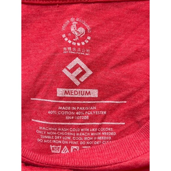 Sriracha Red White Graphic T-Shirt Chicken Sauce Size M Short Sleeves - Picture 4 of 4